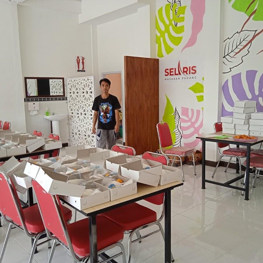 RM Padang Selaris, Selatan RSUP Dasan Cermen