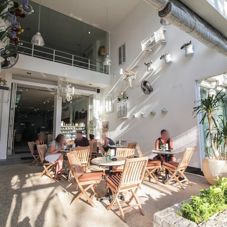 The Daily Habit Coffee Company, Legian