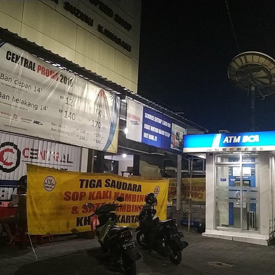 Sop Kaki Kambing & Sate Kambing Tiga Saudara, Jimbaran