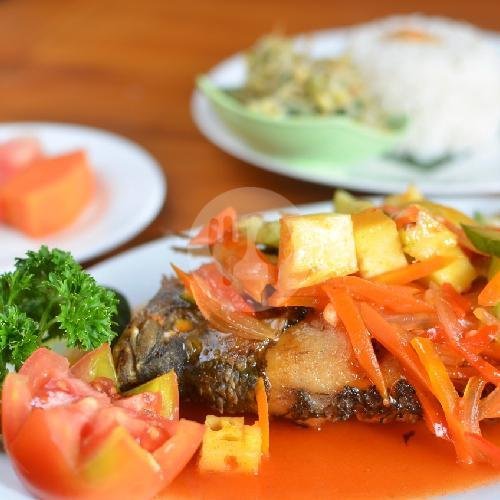 Gurame  Asam Manis (400g) menu Warung Ulam Ulam, Sukawati