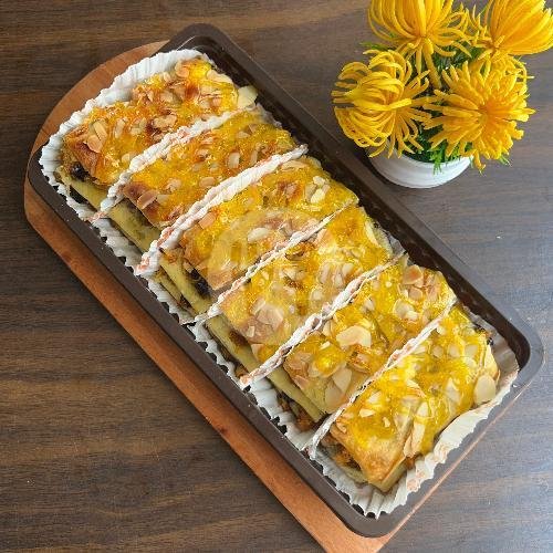 Apple Strudel Mika 6pcs menu Sasaka Donut, Cakranegara