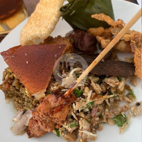 Lauk Babi Guling Komplit menu Warung Babi Guling Amertha Sari, Sanur Kauh