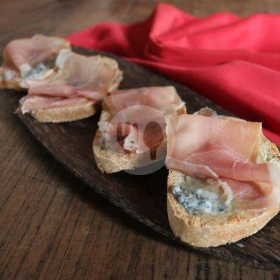 Crostini al Prosciutto menu Rustica Cuciana Italiana, Batu Belig