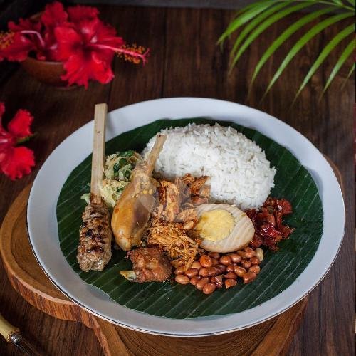 Nasi Ayam Kedewatan Ibu Mangku: A Must-Visit for Authentic Balinese Cuisine in Seminyak