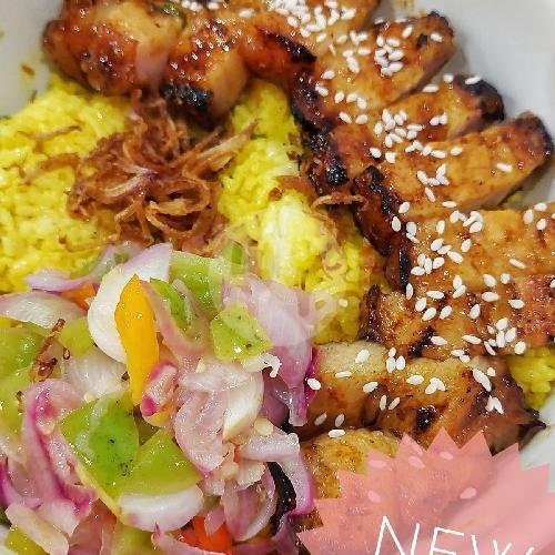 Nasi Kuning Nona Manis menu Souphoria, Bumbak