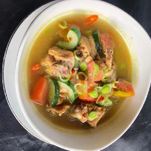 Aya Garang Asem menu Utama Cafe & SportBar, Renon
