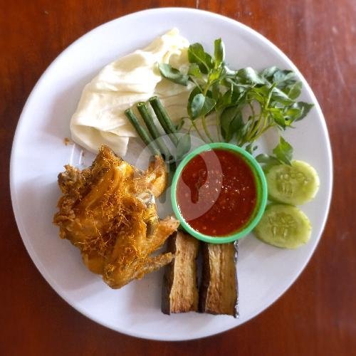 Lalapan Ayam Goreng Dada (Tanpa nasi) menu Lalapan Mama Gavin, Denpasar