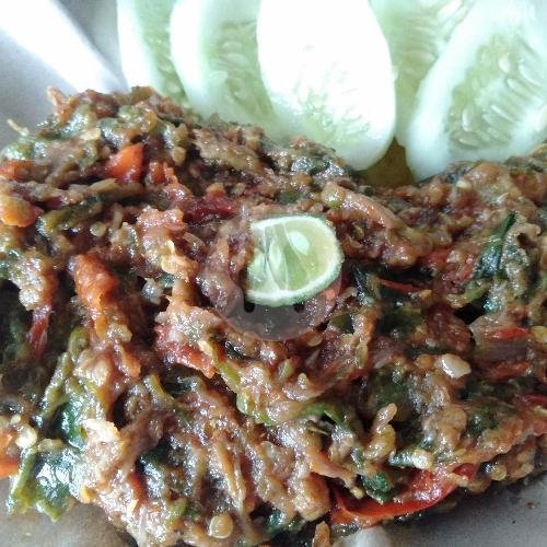 Ayam Geprek Sambal Cabe Ijo menu Warung Surya Sandik, Batu Layar