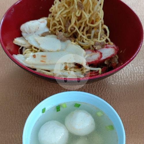 YAMMIEN KOMPLIT PEDAS menu Dapur Singkawang, Denpasar Barat