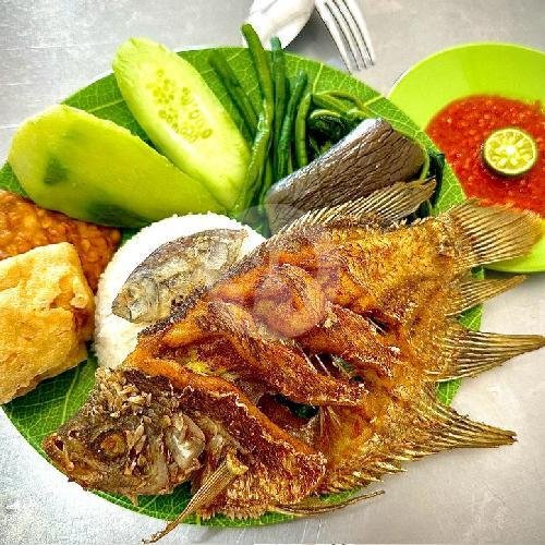 Nasi Tempong Gurami menu Nasi Tempong Badu, Kuta
