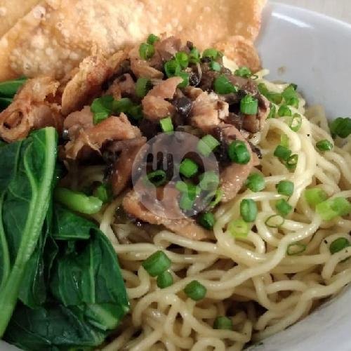 Yamien Ayam Jamur porsi Jumbo menu Mie Bakso Lidi, Gunung Merapi