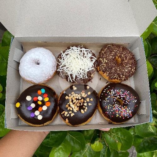 Sasaka Donut: A Hidden Culinary Gem in Cakranegara, Mataram
