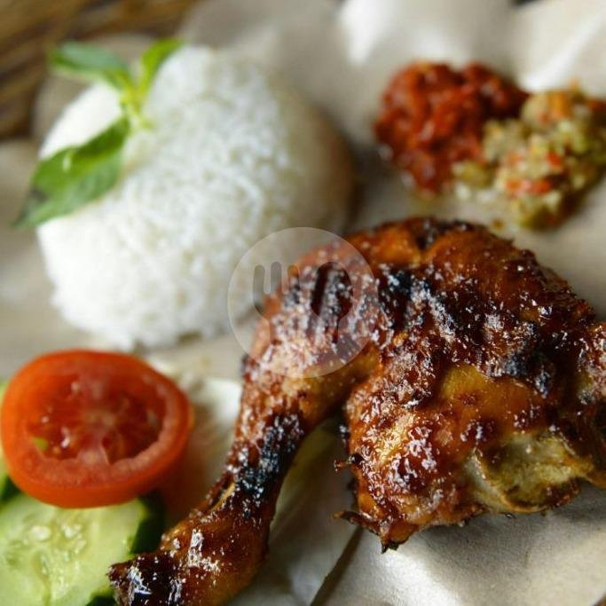 Paket Ayam Bakar menu Paon Mak Mo, Yeh Gangga