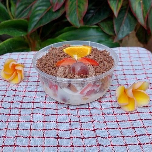 Salad Buah 400 ml Coklat menu Salad Sunday Momsky, Salad Buah, Dessert, Denpasar Barat