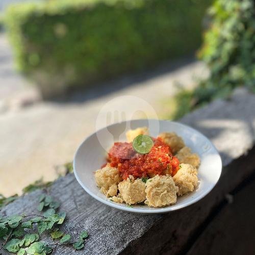 Tempe Tahu Tempong menu Bali Boozy Kitchen and Bar, Batu Belig