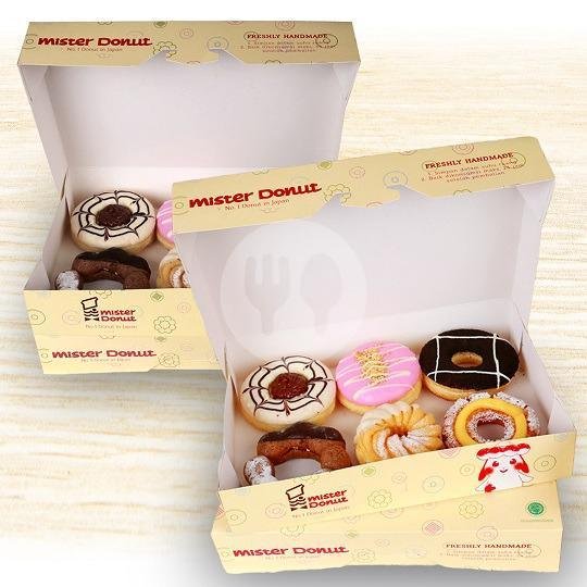 2 Dozen Donut Combo menu Mister Donut, Bali