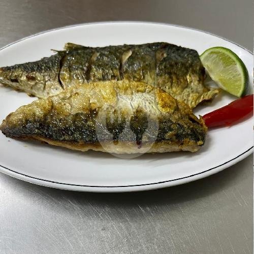 Steak Ikan ( Fried Selungsung  Fish ) menu Wei Wei Xin (Warung Taiwan), Pemelisan