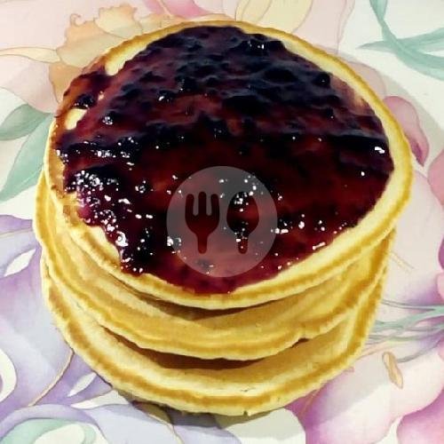 Pancake selai Blueberry menu Pancake Pinggiran, Denpasar