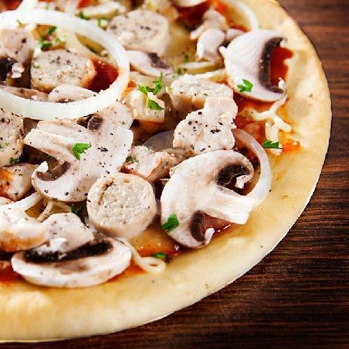 Chicken & Sausage Pizza menu The Orange, Teuku Umar