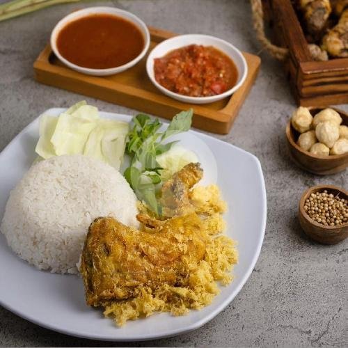 Nasi Ayam Goreng Kalasan + Greentea/ Thaitea menu Ayam Goreng Kalasan, Renon
