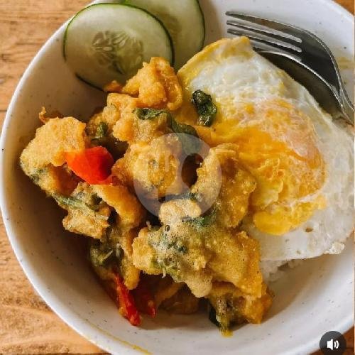 Nasi Ayam Telor Asin /Chicken Salted Eggs menu WHYME KITCHEN Chinese Food, Rice Box, Glogor Carik