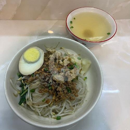 Bihun Pangsit Ayam menu Mie Pangsit Lao Ban Medan, Pulau Tarakan, Denpasar