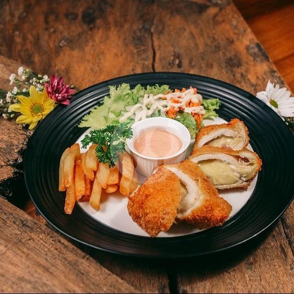 Chicken Cordon Bleu menu Coffee Cafe Saba, Blahbatuh