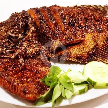 Ikan Bakar Balado menu Warung Van Koprool, Pemongan