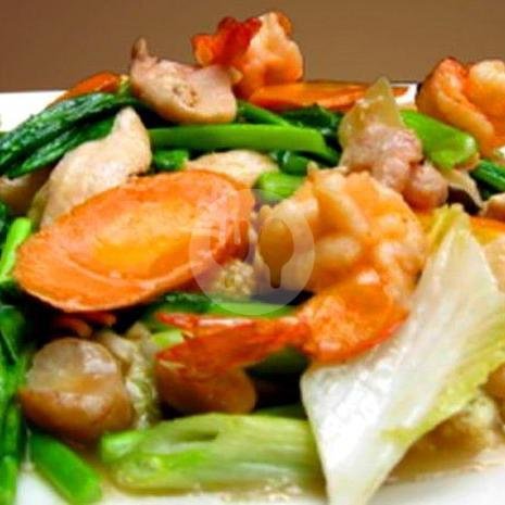 Capcay Seafood menu Warung Van Koprool, Pemongan