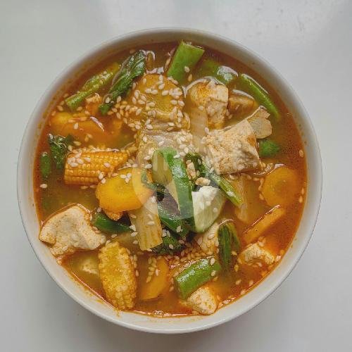 Tom Yum Vegan menu 8twenty Warung, Batu Belig