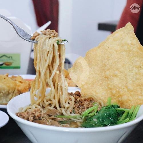 Mie Ayam menu Beras Bulu Cafe and Bakery, Catur Warga
