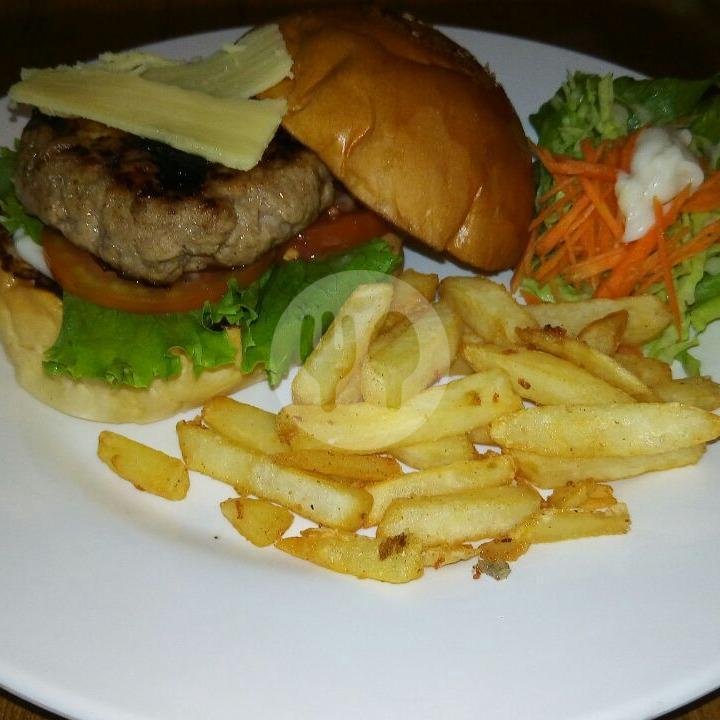 Beef Burger menu Noka Resto, Uluwatu