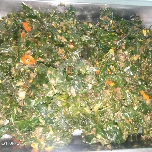 Sayur Daun Ubi menu Ayam Betutu Bu Ferdi Warung Muslim, Buana Kubu