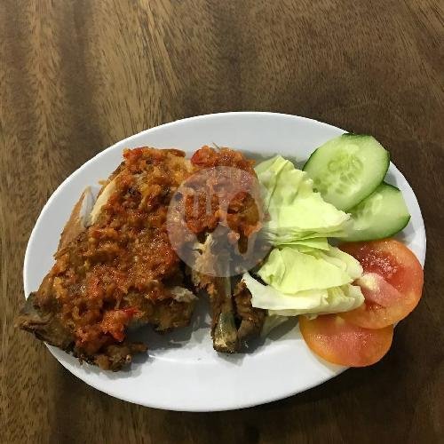 Ayam Cobek menu Warung Corner, Semer