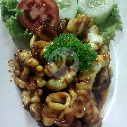Cumi Bakar menu Warung Putra Fantaola, Kartika Plaza