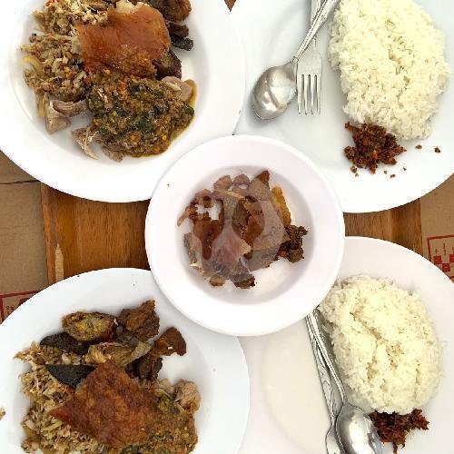 Nasi Babi Guling Spesial Kotak menu Babi Guling I Nyoman Siring Penatih, Abiansemal