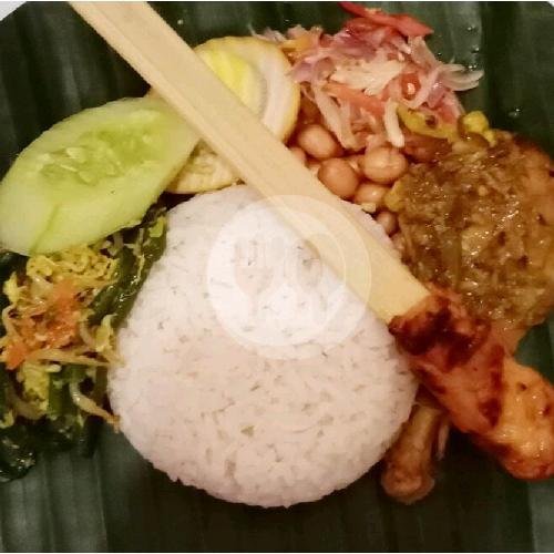 Nasi Bungkus Ayam + Sate menu Nasi Ayam Betutu Bu Kadek Wati, Gatot Subroto Tengah