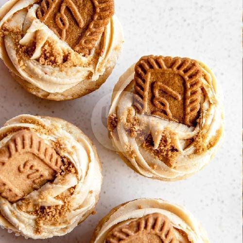 Vanilla Lotus Biscoff cupcake - Vegan menu Salad Lab, Padang-Padang