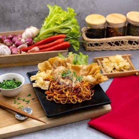 Mie Goyang Cabe 25 menu Wizzmie, Teuku Umar