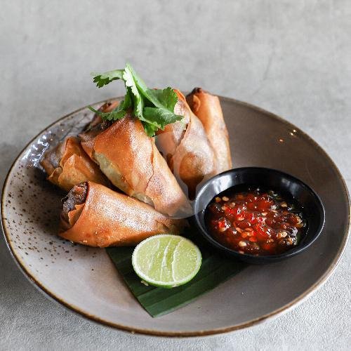 CRISPY CHICKEN SPRING ROLLS menu Bangkok Hustle Thai Food, Semat Raya