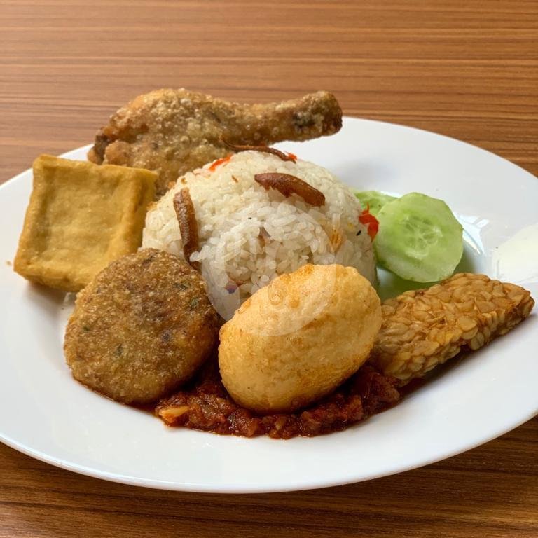 Nasi Liwet Perkedel menu Ayam Tulang Lunak Malioboro, Kuta