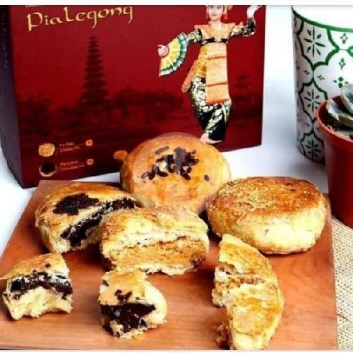 Pia Legong menu Pie Susu Dhian, Kerobokan