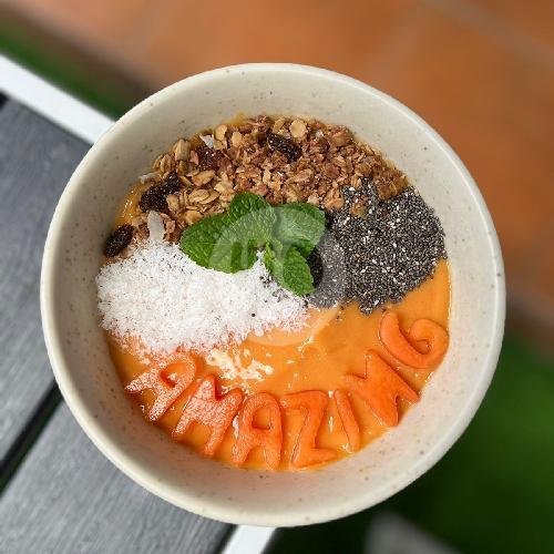 Pererenan Smoothie BOWL menu MACHINERY Cafe, Canggu - Pererenan