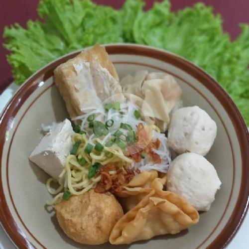 Delicious Discoveries at Warung Bakso Malang Cak Sis in Denpasar, Bali