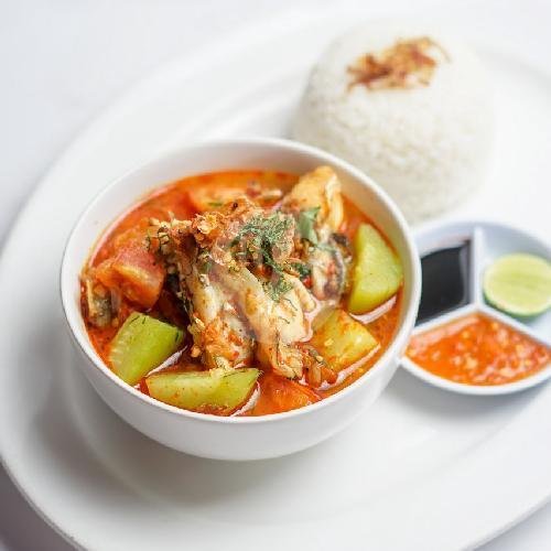 Soup Kepala Ikan menu Goemerot, Jimbaran