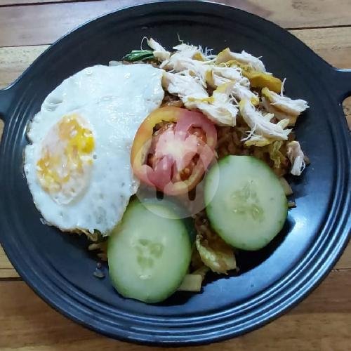 Nasi Goreng Ayam + Telur ( Chickhen Fried Rice + Egg ) menu Warung Ramadhan, Raya Semat