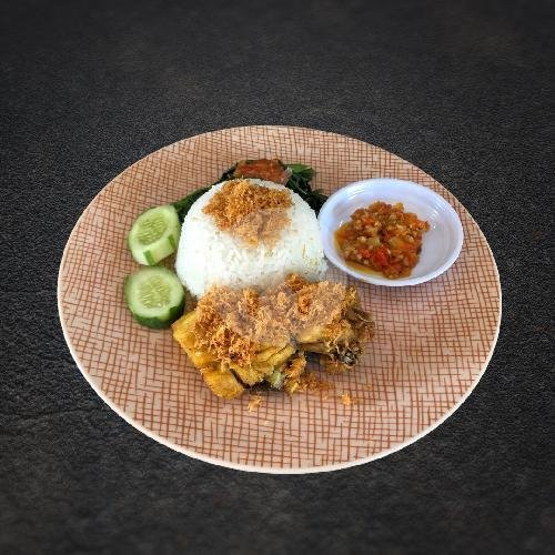 NASI AYAM SERUNDENG menu Ayam Bakar Mahira, Renon