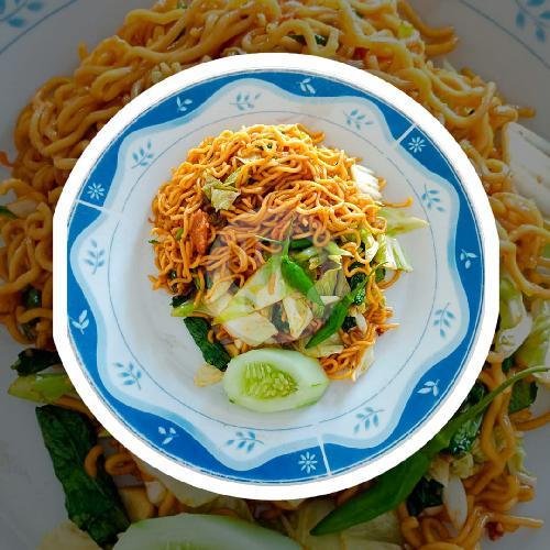 Mie Goreng Babi menu Warung Pak Dwi, Kerobokan