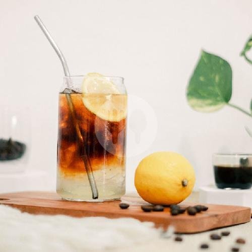 Es Kopi Lemon menu Kopi Deket Sini, Pemogan