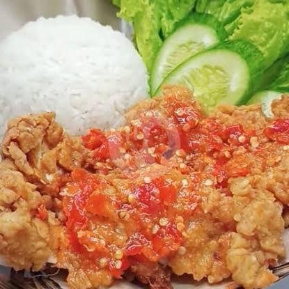 Ayam Geprek Sambal Bawang + Nasi menu Warung Lalapan Cak Man, Kubu Anyar